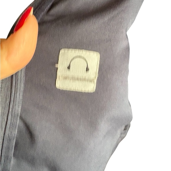 Nike Women's running jacket gray and lavender sz M 8-10 preloved - Picture 8 of 10